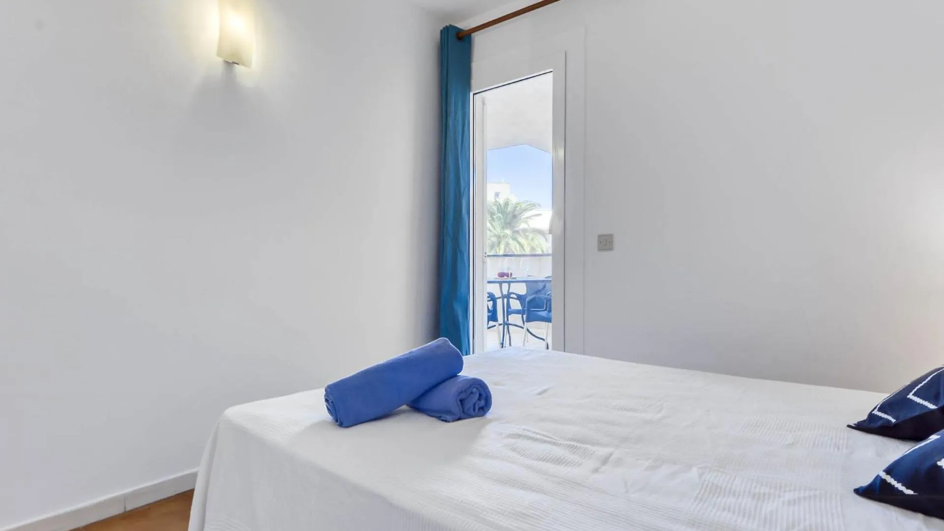 Apartment Platja De Roses-7 By Interhome